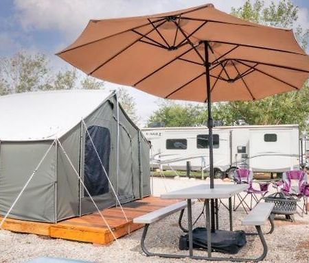 Funstays Glamping Setup Tent In Rv Park #4 Ok-T4 モアブ エクステリア 写真